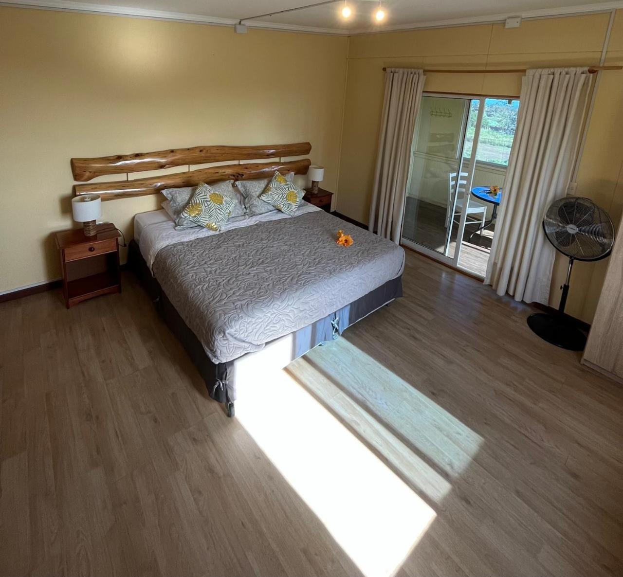 Hotel Uka Mana Hanga Roa Esterno foto