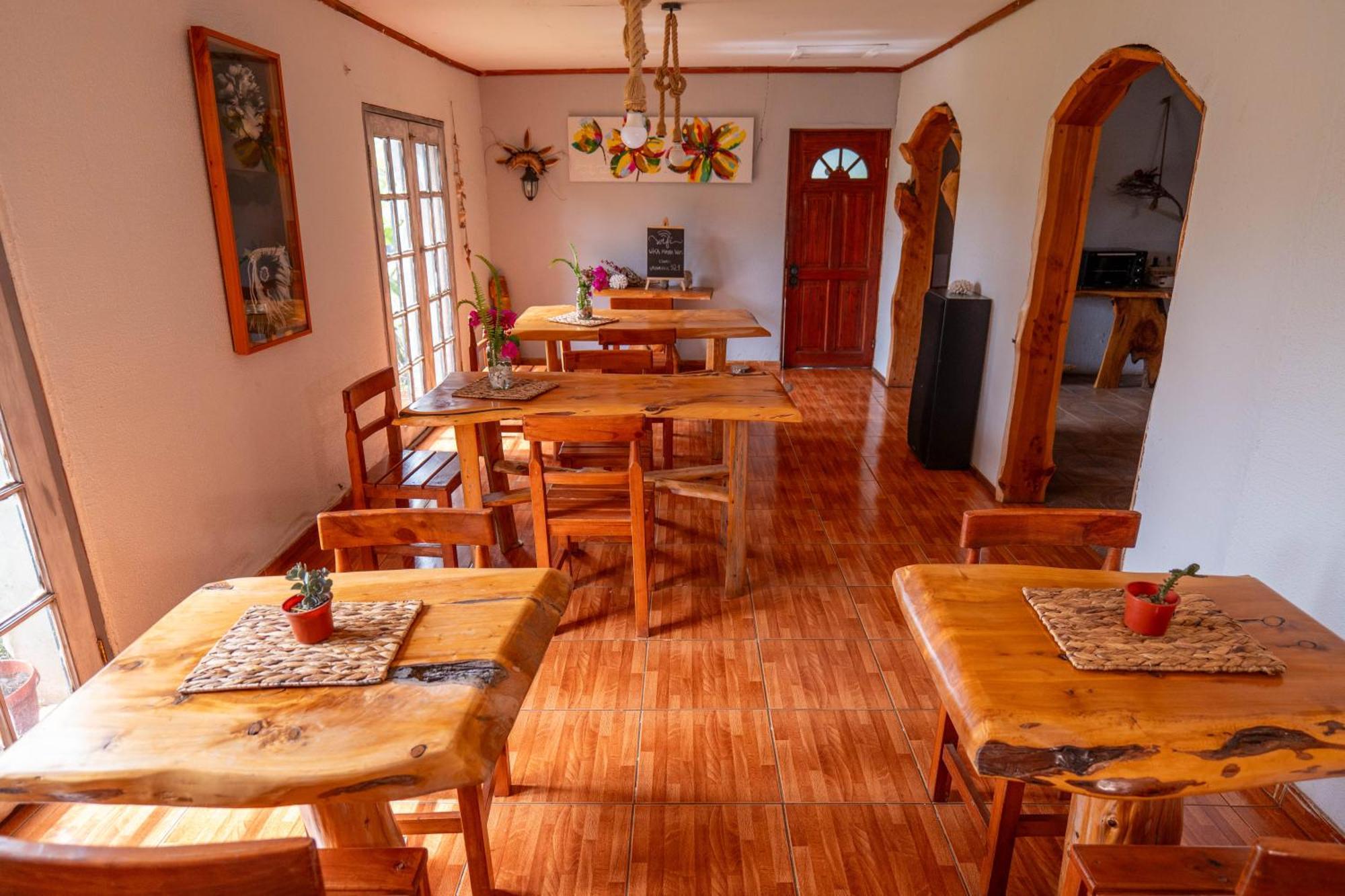 Hotel Uka Mana Hanga Roa Esterno foto