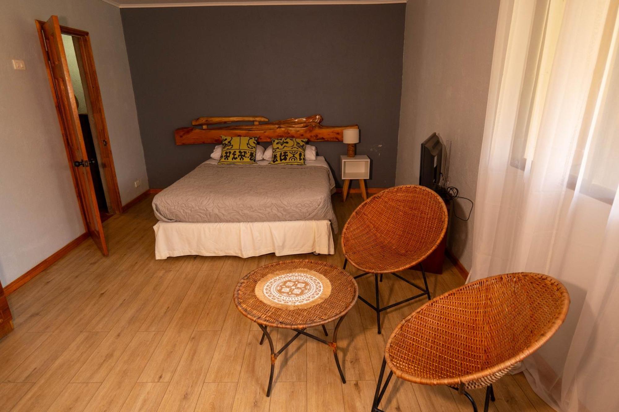Hotel Uka Mana Hanga Roa Esterno foto