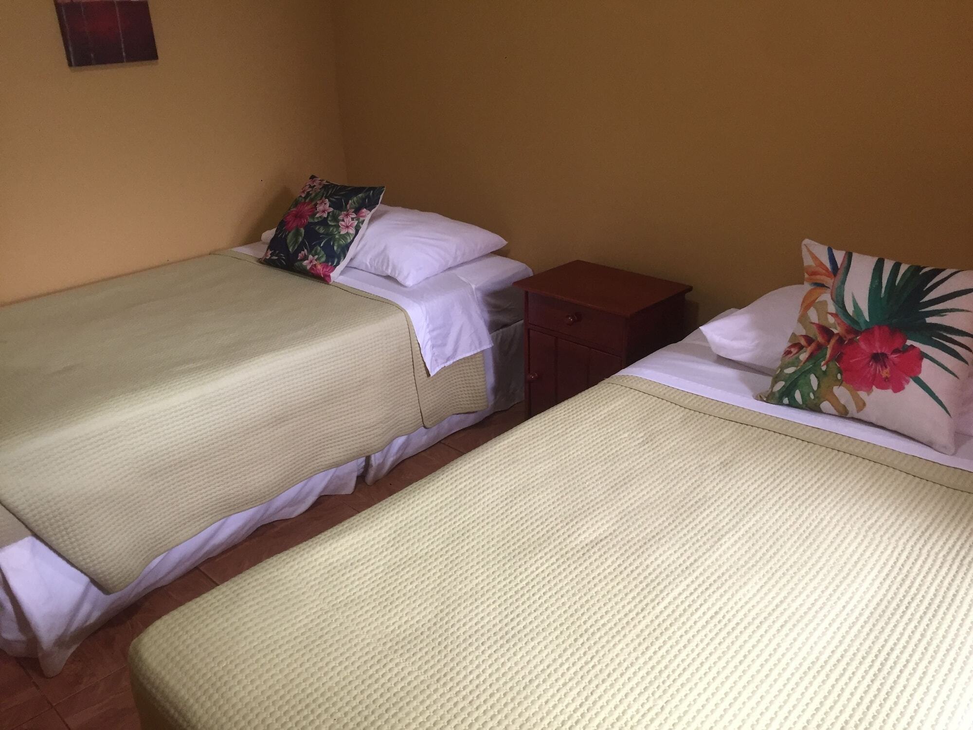 Hotel Uka Mana Hanga Roa Esterno foto