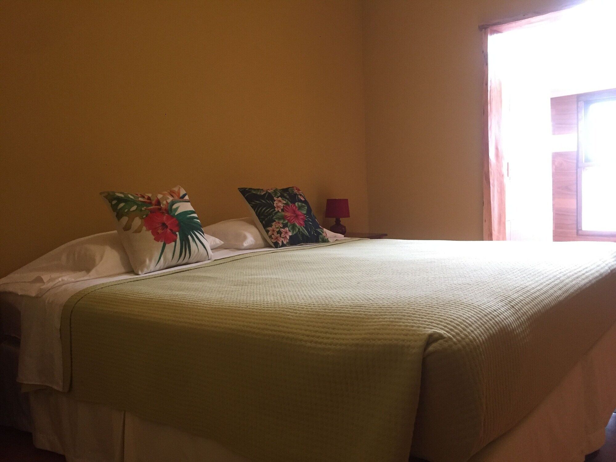 Hotel Uka Mana Hanga Roa Esterno foto
